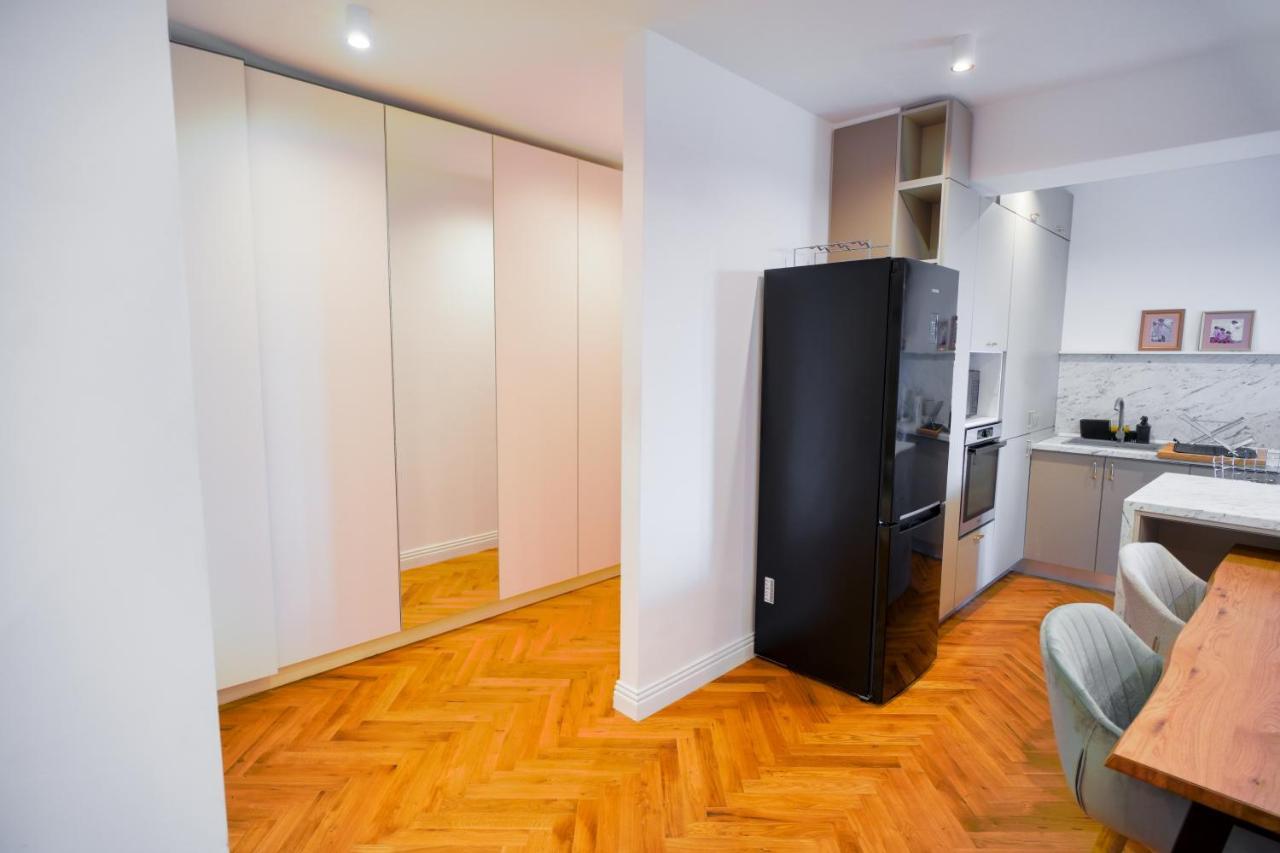 Luxury Central Park Apartment Букурещ Екстериор снимка
