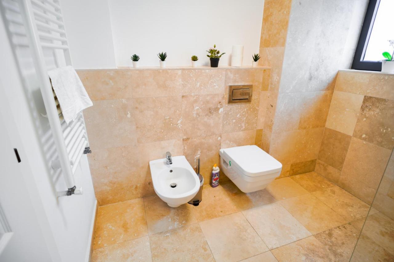 Luxury Central Park Apartment Букурещ Екстериор снимка