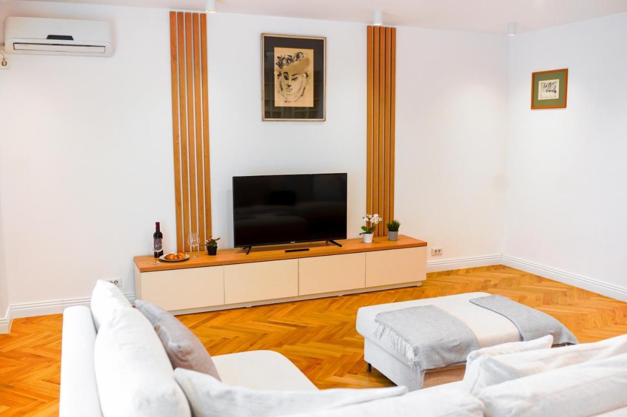 Luxury Central Park Apartment Букурещ Екстериор снимка