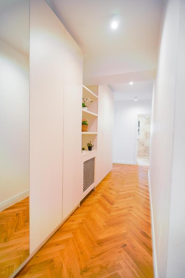 Luxury Central Park Apartment Букурещ Екстериор снимка