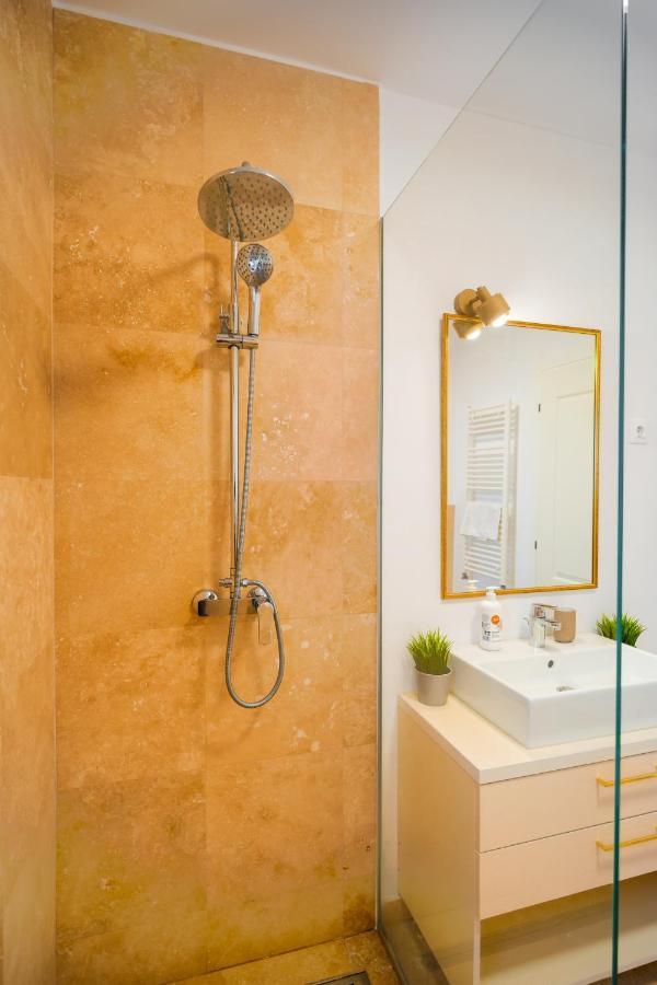 Luxury Central Park Apartment Букурещ Екстериор снимка